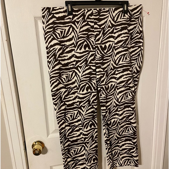 Chico's Pants - Chico’s Sz 3 or XL or 16 zebra print side zip pants
